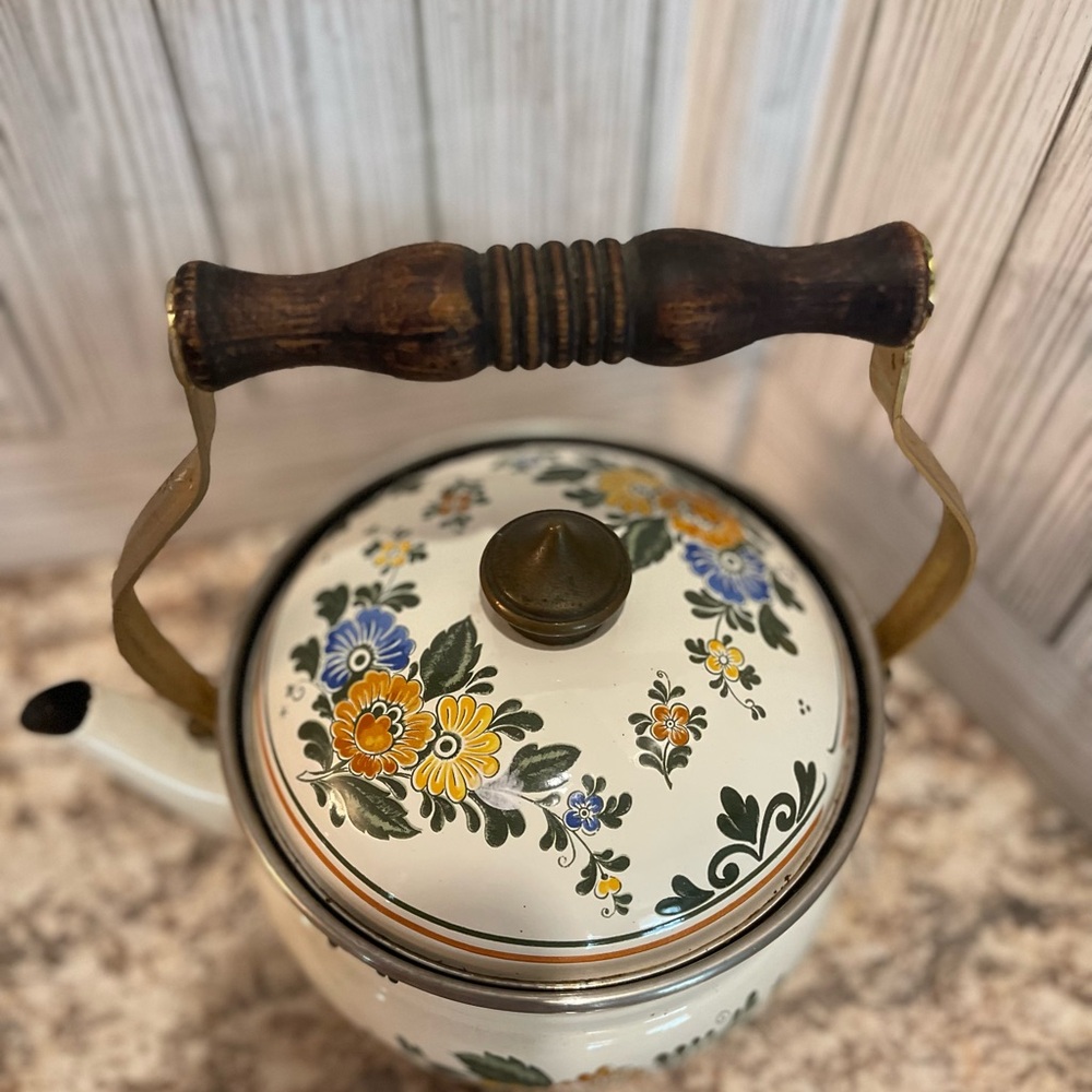 Vintage Asta Floral Enamel Teapot with Wooden Handle - Picture 3 of 8